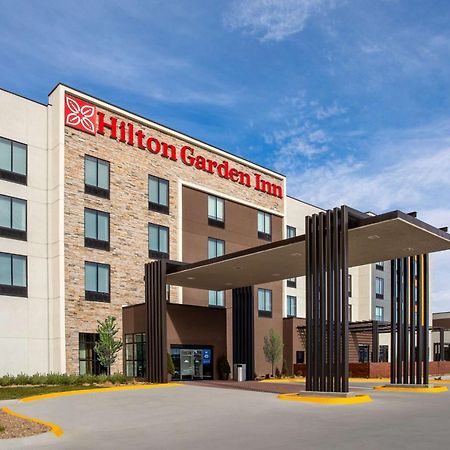 Hilton Garden Inn Hays, Ks Esterno foto